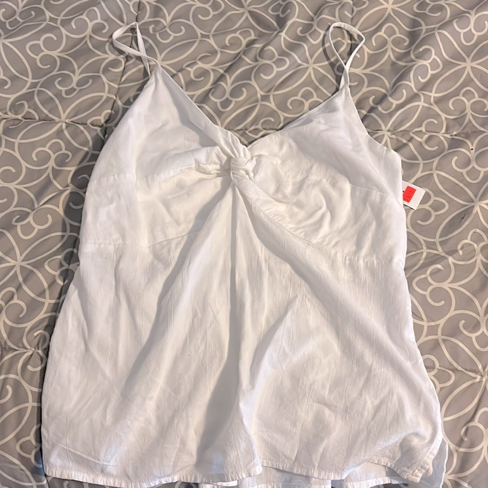 white old navy tank top
